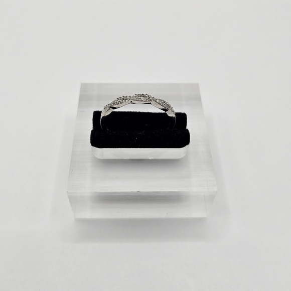 0.20 CT Double Twist Natural Diamond Wedding Ring - Picture 4 of 5